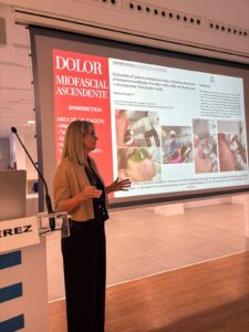 La Dra. María una de las ponentes, como directora de la SELO y directora de Odontic